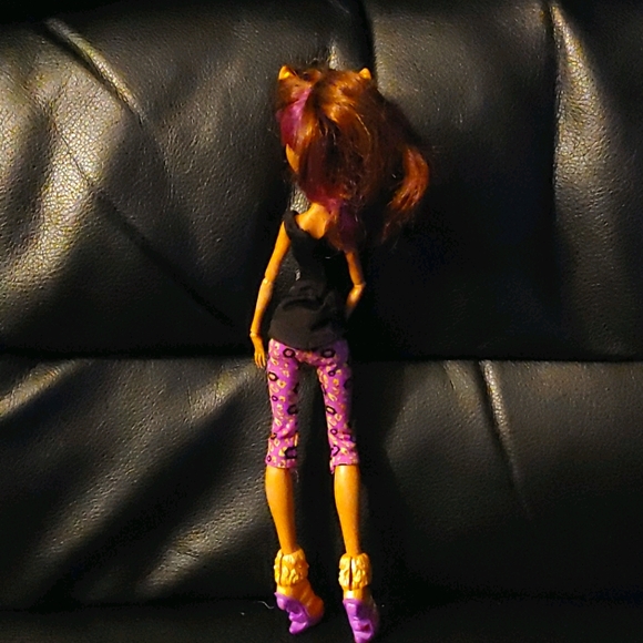 Monster High Clawdeen Wolf Doll - Picture 4 of 5